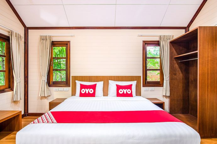 Imagen de la habitación del Hotel OYO 451 Samran​ Resort. Foto 5