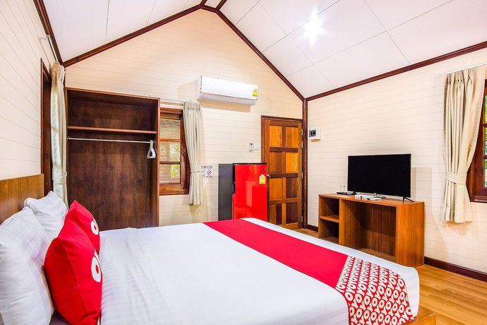 Imagen de la habitación del Hotel OYO 451 Samran​ Resort. Foto 6