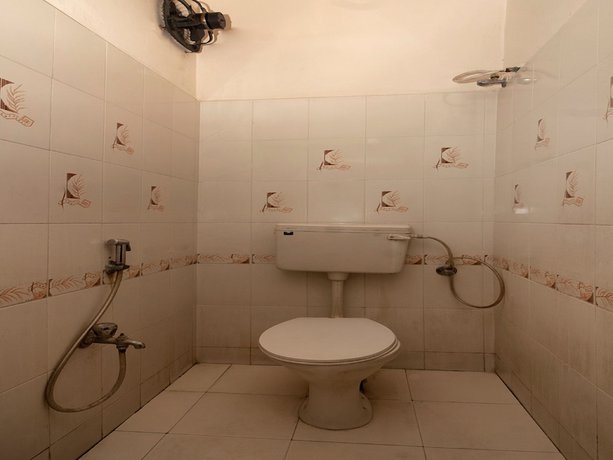 Imagen de la habitación del Hotel OYO 45978 Madhu Nest. Foto 16