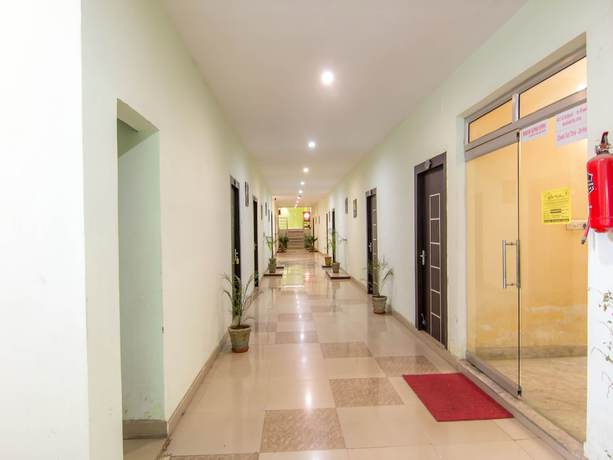 Imagen de los interiores del Hotel OYO 4679 Shantila Inn. Foto 15
