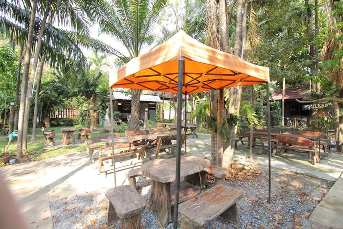 Imagen del bar/restaurante del Hotel OYO 476 Ban Rimnam Resort. Foto 3