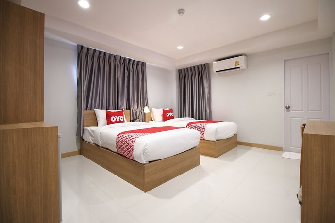 Imagen de la habitación del Hotel OYO 483 Pannee Hotel Khaosan. Foto 2
