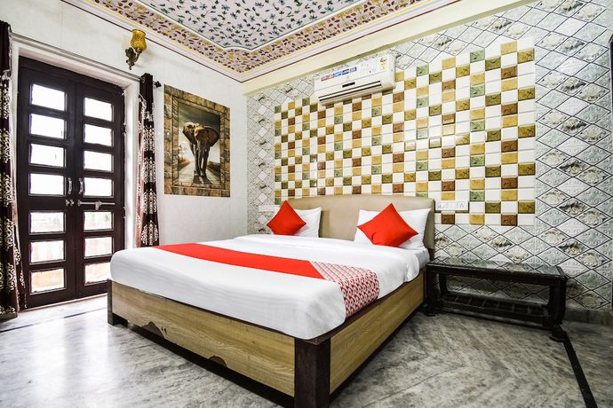 Imagen de la habitación del Hotel OYO 48665 Kesar Palace. Foto 2