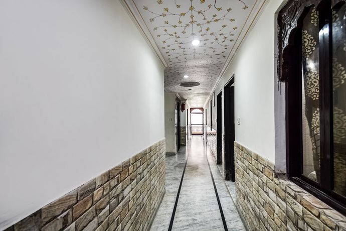 Imagen de los interiores del Hotel OYO 48665 Kesar Palace. Foto 20