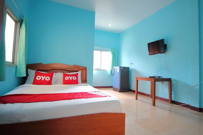 Imagen de la habitación del Hotel OYO 496 Chok Phikul Thong Resort. Foto 8