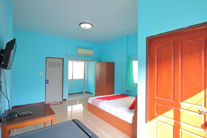 Imagen de la habitación del Hotel OYO 496 Chok Phikul Thong Resort. Foto 13