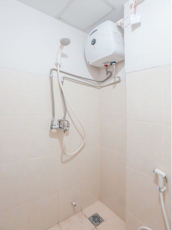 Imagen de la habitación del Hotel OYO 498 Green Lake View Ciputat. Foto 2