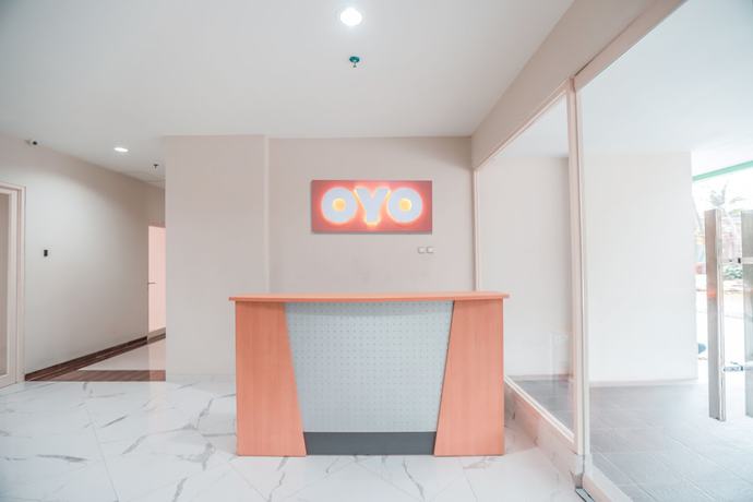 Imagen de los interiores del Hotel OYO 498 Green Lake View Ciputat. Foto 18