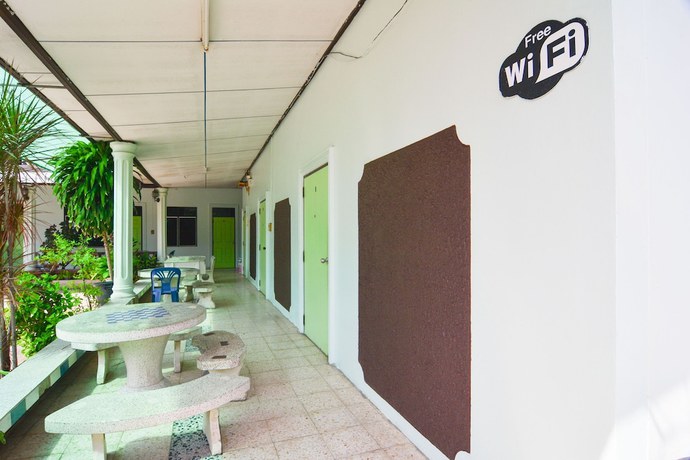 Imagen de los interiores del Hotel OYO 499 Pattaraporn. Foto 16
