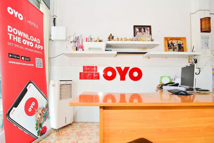 Imagen de los interiores del Hotel OYO 499 Pattaraporn. Foto 17