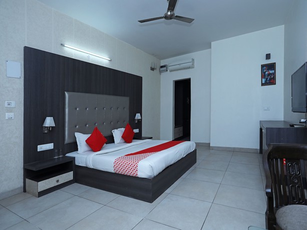 Imagen de la habitación del Hotel OYO 5192 Laj Regency. Foto 4