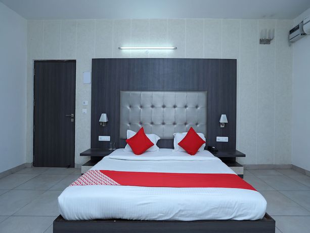 Imagen de la habitación del Hotel OYO 5192 Laj Regency. Foto 9