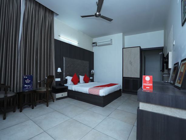 Imagen de la habitación del Hotel OYO 5192 Laj Regency. Foto 11