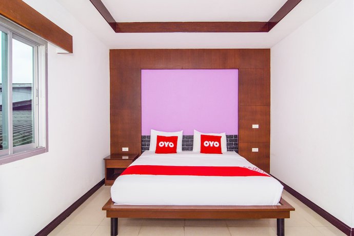 Imagen de la habitación del Hotel OYO 561 Kor Wanburi. Foto 2