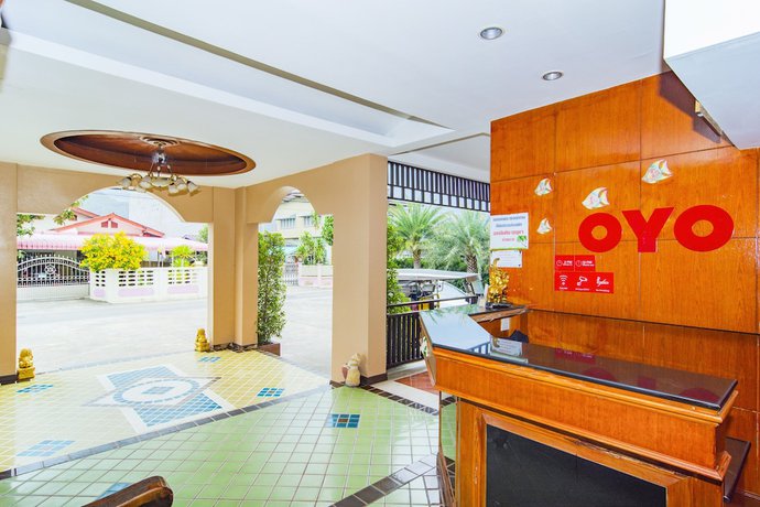 Imagen de los interiores del Hotel OYO 561 Kor Wanburi. Foto 12