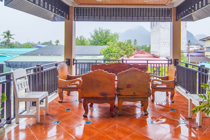 Imagen de los interiores del Hotel OYO 561 Kor Wanburi. Foto 15