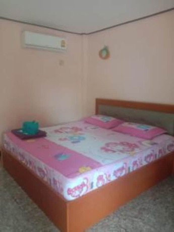 Imagen de la habitación del Hotel OYO 575 Nong Kho Resort. Foto 6
