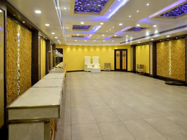 Imagen de los interiores del Hotel OYO 5777 The President. Foto 16
