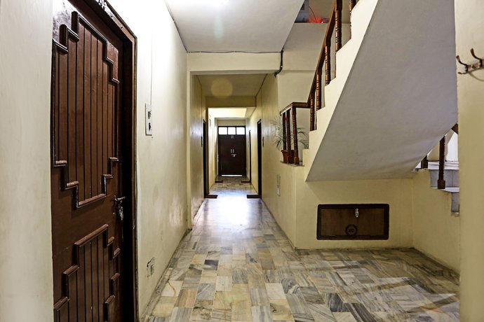 Imagen de los interiores del Hotel OYO 5910 Anupam. Foto 17