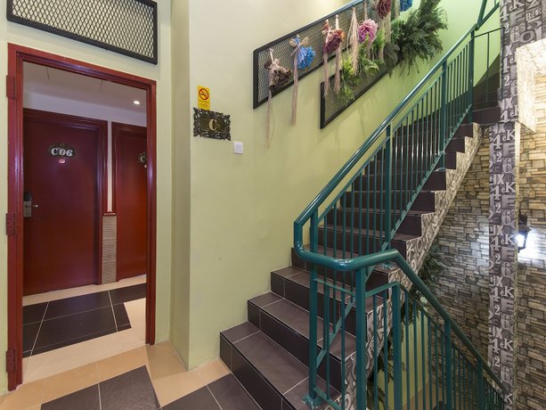 Imagen de los interiores del Hotel OYO 604 Est Equine Park. Foto 16