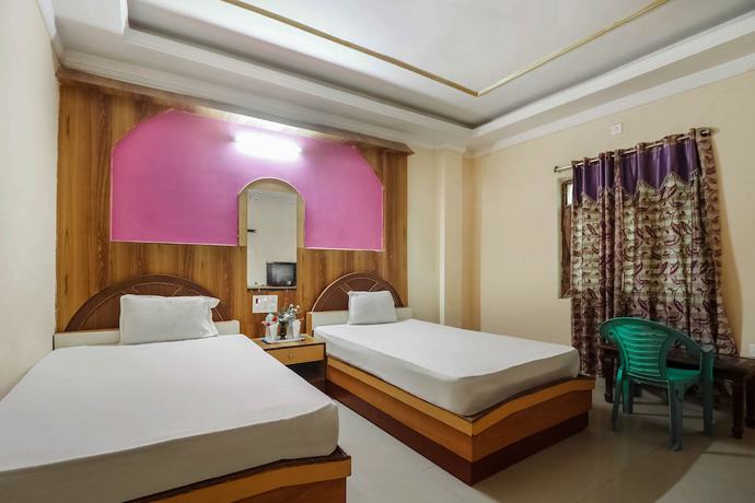 Imagen de la habitación del Hotel OYO 60859 C K International. Foto 13