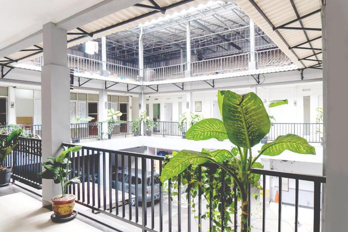 Imagen de los interiores del Hotel OYO 617 Sukaraja Residence Syariah. Foto 8