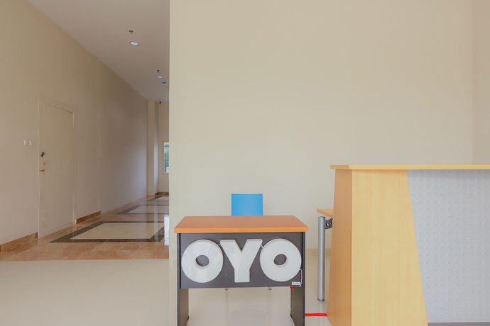 Imagen de los interiores del Hotel OYO 630 Green Lake View Cimanggis. Foto 15