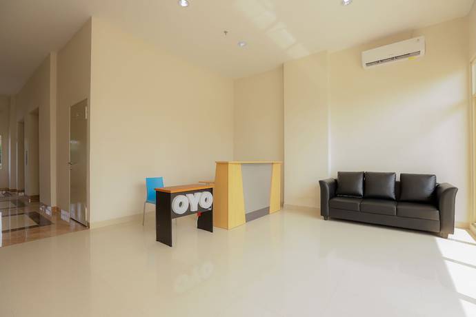 Imagen de los interiores del Hotel OYO 630 Green Lake View Cimanggis. Foto 17