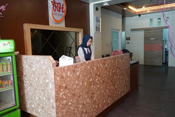 Imagen de los interiores del Hotel OYO 633 Ren Z Hotel. Foto 20