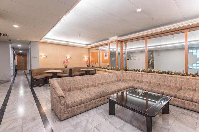 Imagen de los interiores del Hotel OYO 671 Capitol. Foto 17