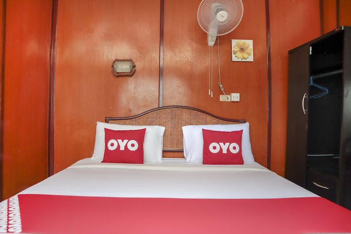 Imagen de la habitación del Hotel OYO 681 Paradise. Foto 11