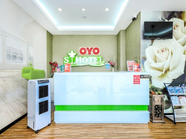 Imagen de los interiores del Hotel OYO 708 S Hotel. Foto 33