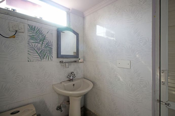 Imagen de la habitación del Hotel OYO 7147 Madhur Regency. Foto 8