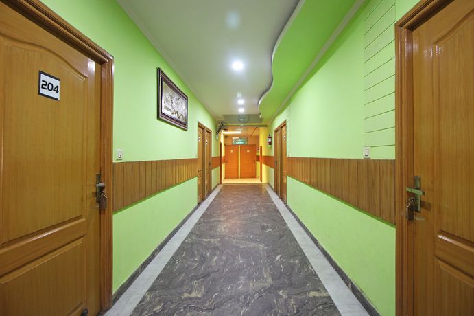 Imagen de los interiores del Hotel OYO 7147 Madhur Regency. Foto 19