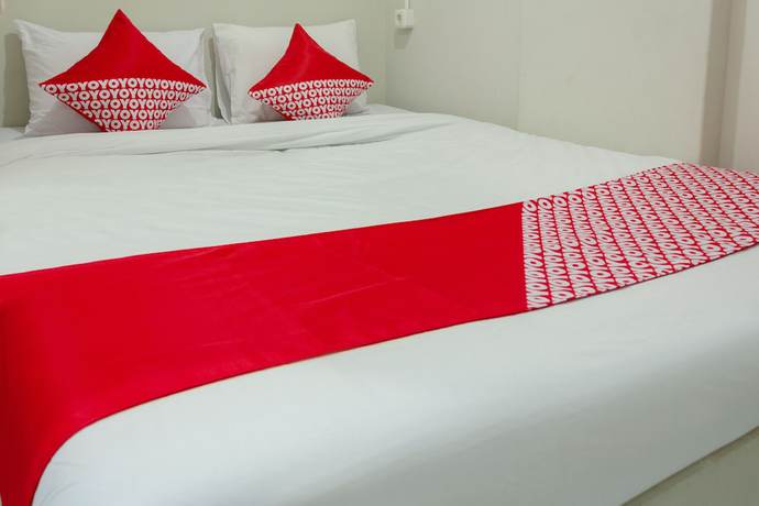 Imagen de la habitación del Hotel OYO 737 Kamar Keluarga Mahkota 8. Foto 11