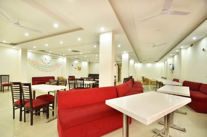 Imagen de los interiores del Hotel OYO 7372 Platinum Inn. Foto 15