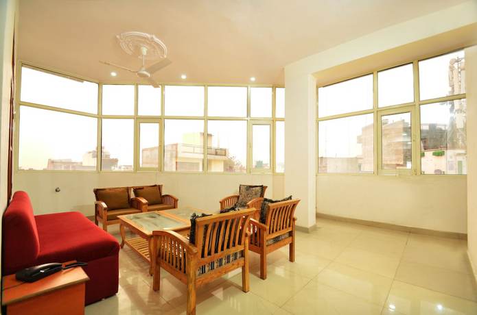 Imagen de los interiores del Hotel OYO 7372 Platinum Inn. Foto 16