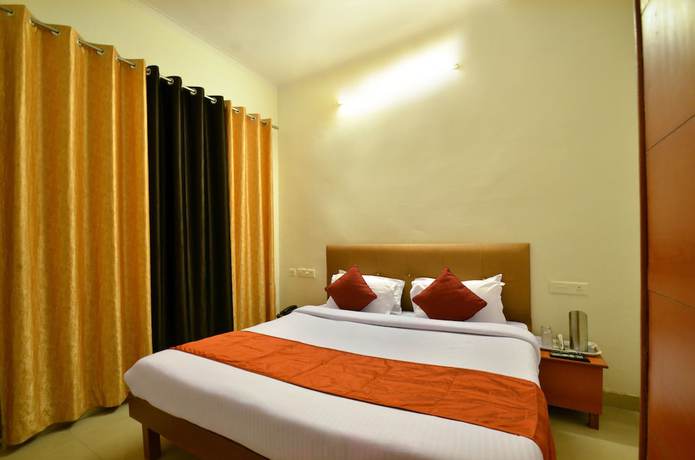 Imagen general del Hotel OYO 7372 Platinum Inn. Foto 1