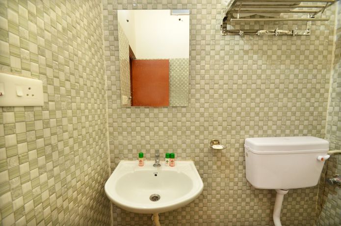 Imagen de la habitación del Hotel OYO 7372 Platinum Inn. Foto 13