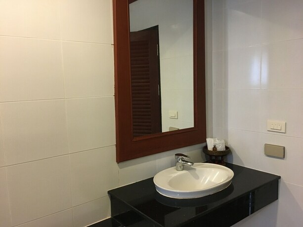 Imagen de la habitación del Hotel OYO 75315 Baan Chongfa Resort. Foto 16