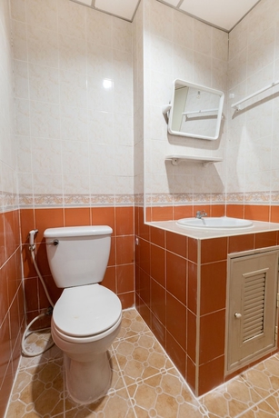 Imagen de la habitación del Hotel OYO 75327 Diyana Residence. Foto 12