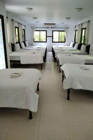 Imagen de la habitación del Hotel OYO 75353 Loy Chalet Resort. Foto 11