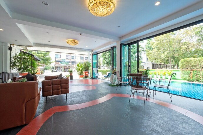 Imagen de los interiores del Hotel OYO 75367 UD Pattaya Hotel. Foto 19