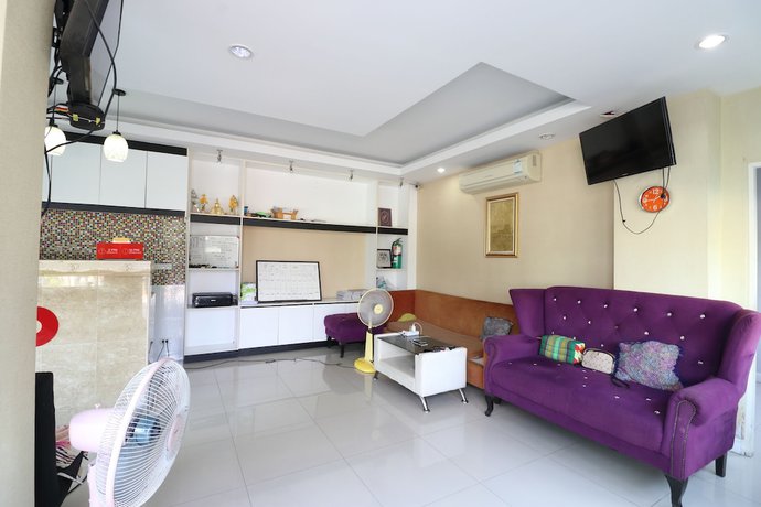 Imagen de los interiores del Hotel OYO 75389 Pandora house. Foto 13