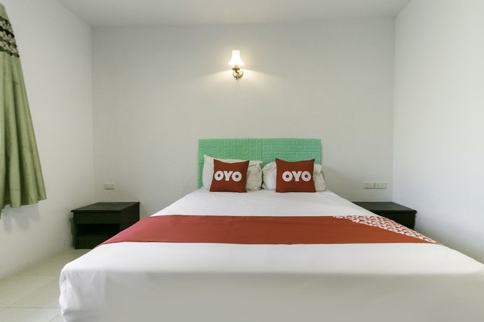 Imagen de la habitación del Hotel OYO 75392 Phachuen Resort. Foto 10