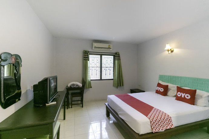 Imagen de la habitación del Hotel OYO 75392 Phachuen Resort. Foto 14