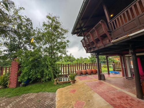 Imagen general del Hotel OYO 75496 Suree Garden Resort & Karaoke. Foto 3