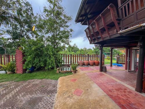 Imagen general del Hotel OYO 75496 Suree Garden Resort & Karaoke. Foto 8