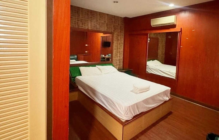 Imagen de la habitación del Hotel OYO 75583 Fut Fit Fo Fai Inn. Foto 2