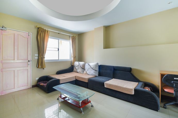 Imagen de la habitación del Hotel OYO 762 Chompoo. Foto 13